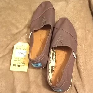 NWTOMS Alpargata Womens 9M Ash Gray Loafer Shoes Canvas Slip On Espadrille Flats